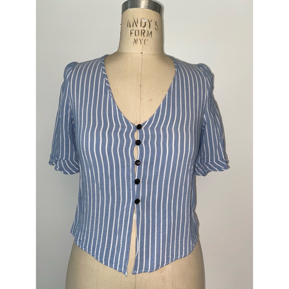 Stripe button short sleeve top